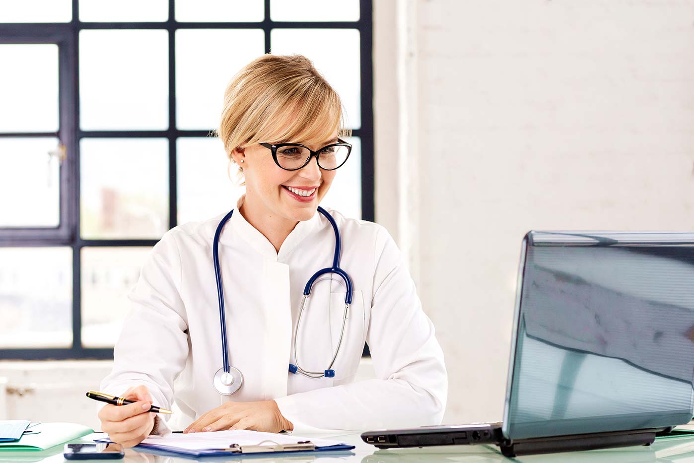 american-retrieval-boston-female