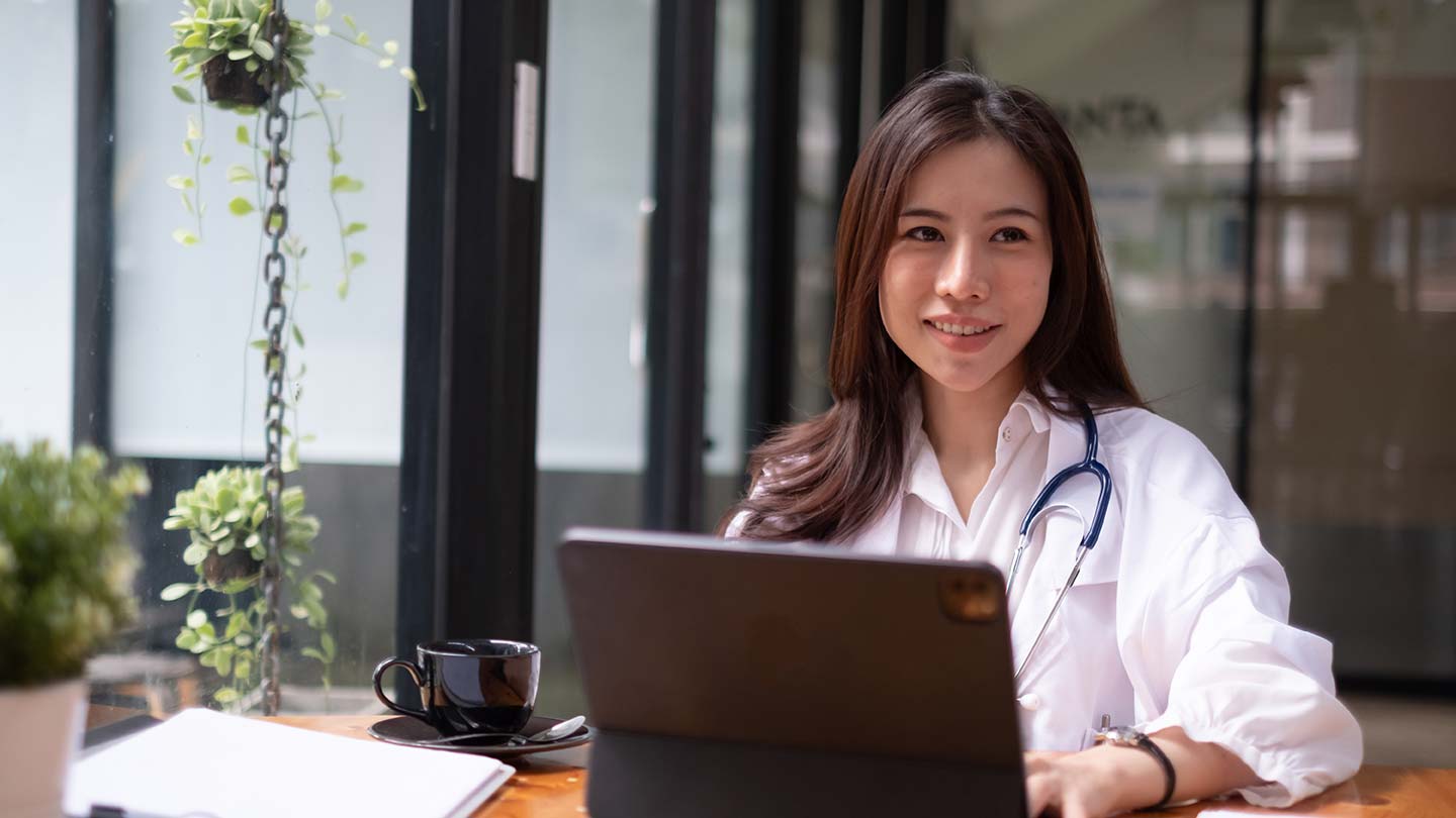 american-retrieval-chicago-female-2