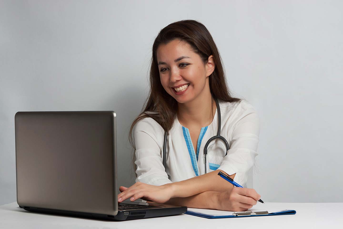 american-retrieval-detroit-female