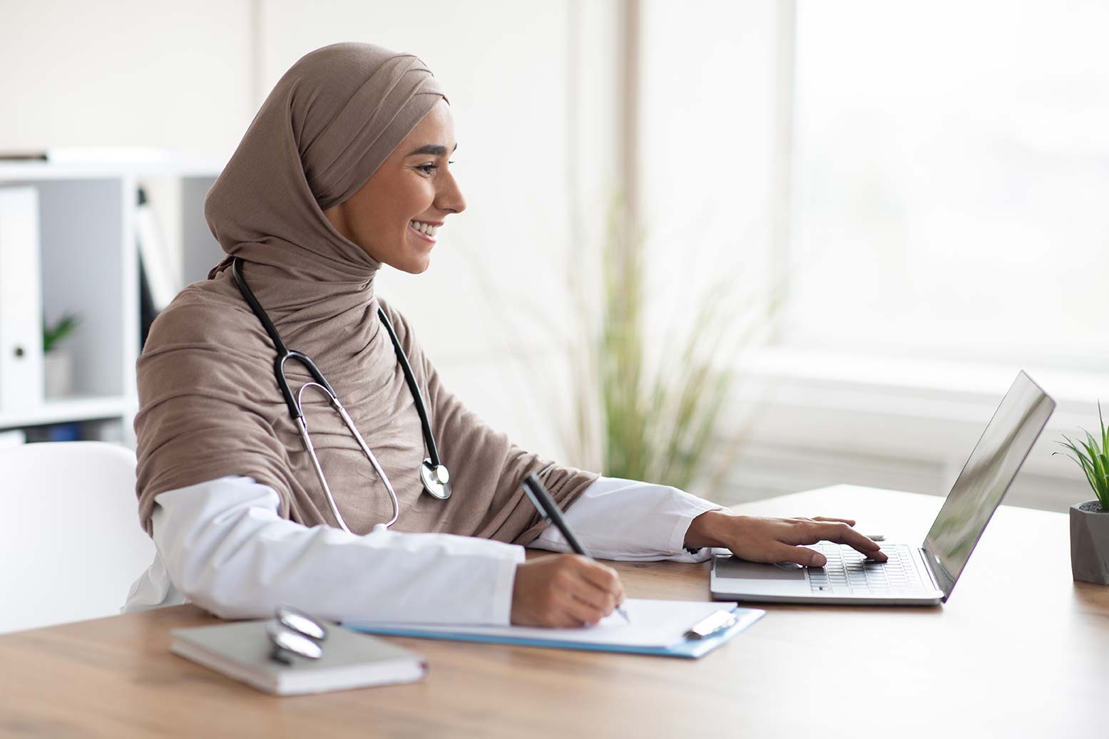 american-retrieval-nashville-female-2